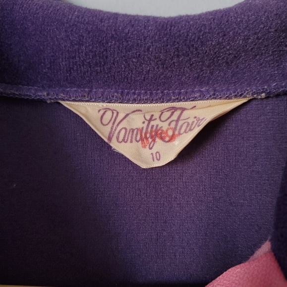 Amazing vintage 1970s Vanity Fair velour long night gown - Picture 2 of 2